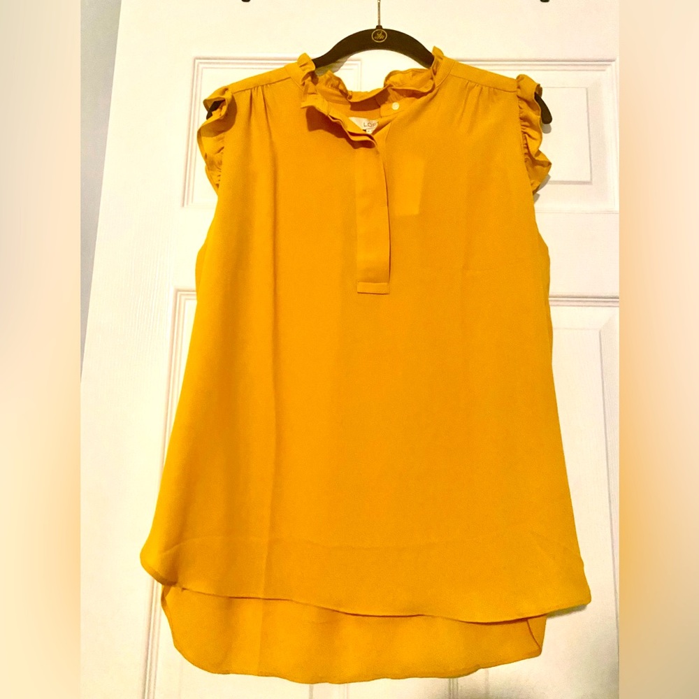 LOFT sleeveless ruffle blouse